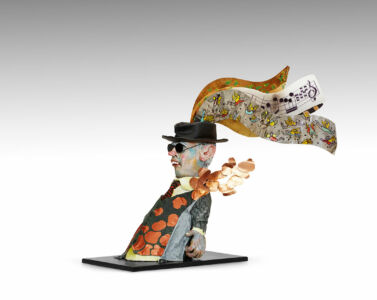 Le idee sono sempre intorno a te, ma se non ti interessano si seccano e se ne vanno. Resta un senso di vuoto a cui ormai ci sei abituato. Peccato.<br>
2023 Resina e materiali vari 120x85x40 cm.